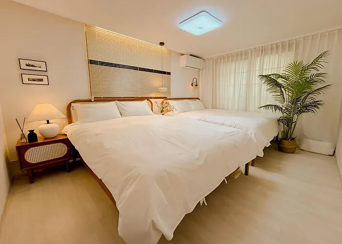 강남 논현동 6인숙소 압구정로데오 가로수길 가족모임 코엑스 *