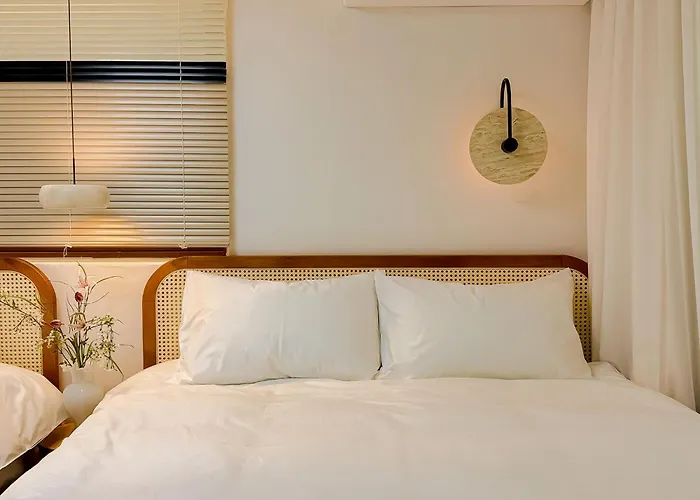 Gangnam, Nonhyeon, For 6, Apgujeong Rodeo, Garosu-gil, Family Gathering, Coex 公寓